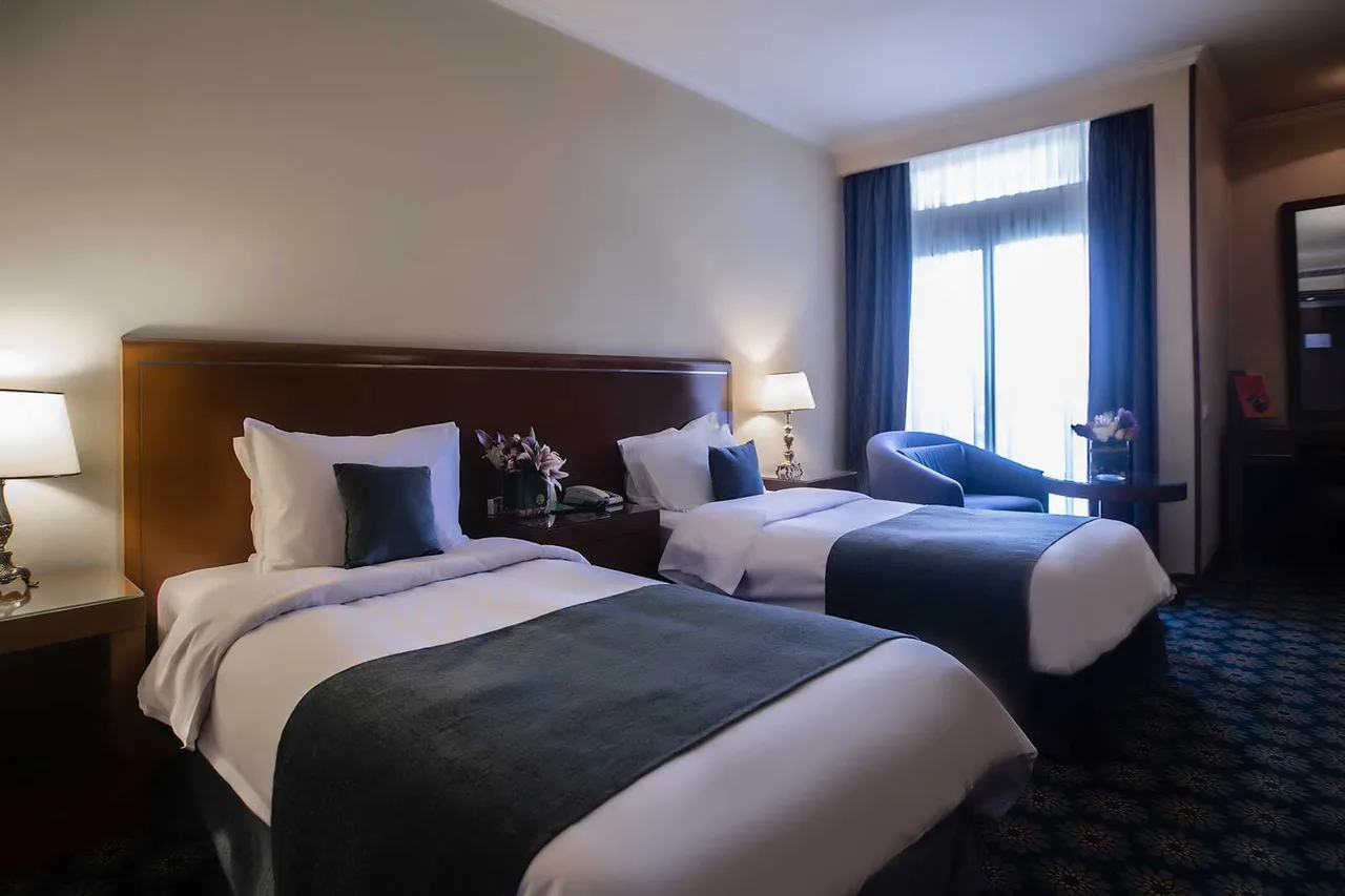Parsian Kowsar Hotel Isfahan — ภาพห้องพักและบรรยากาศ
