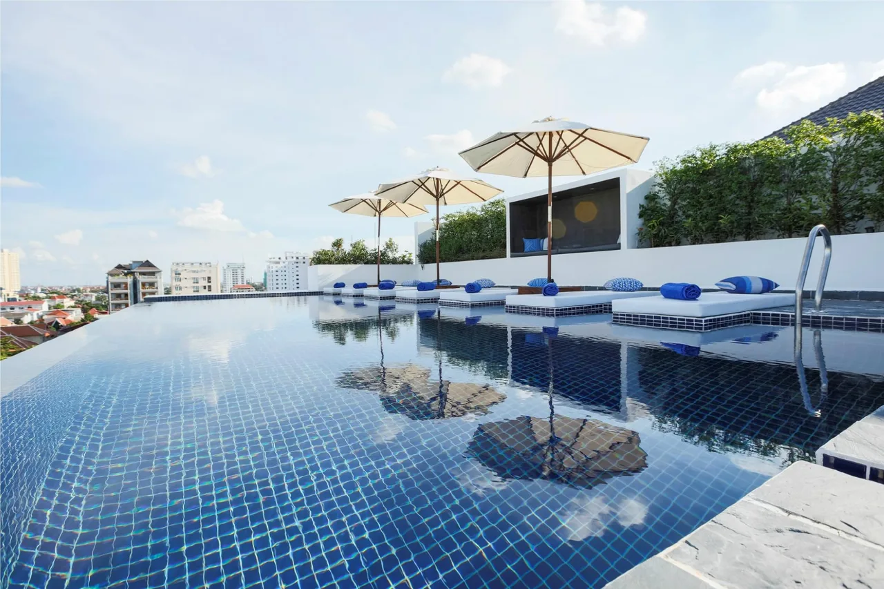Patio Hotel & Urban Resort — โรงแรมในพนมเปญ