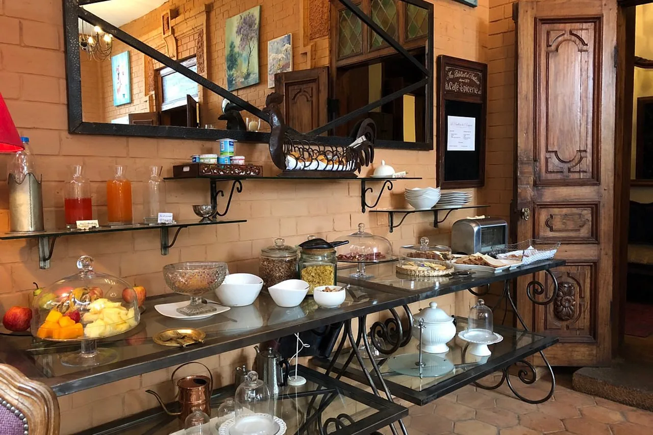 Le Pavillon de l'Emyrne — rooms and atmosphere