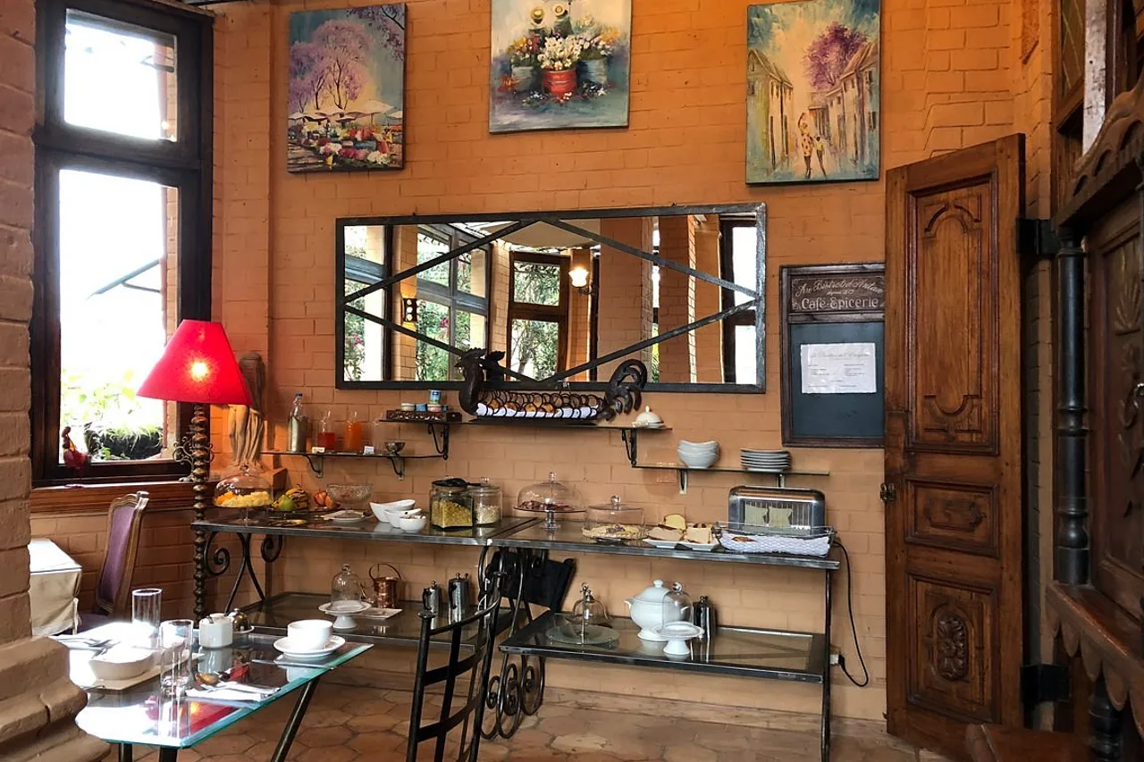 Le Pavillon de l'Emyrne — rooms and atmosphere