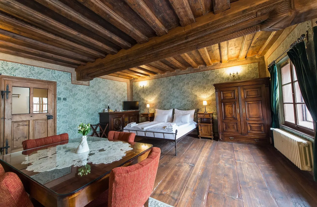 Pension Alt Straninger — rooms and atmosphere