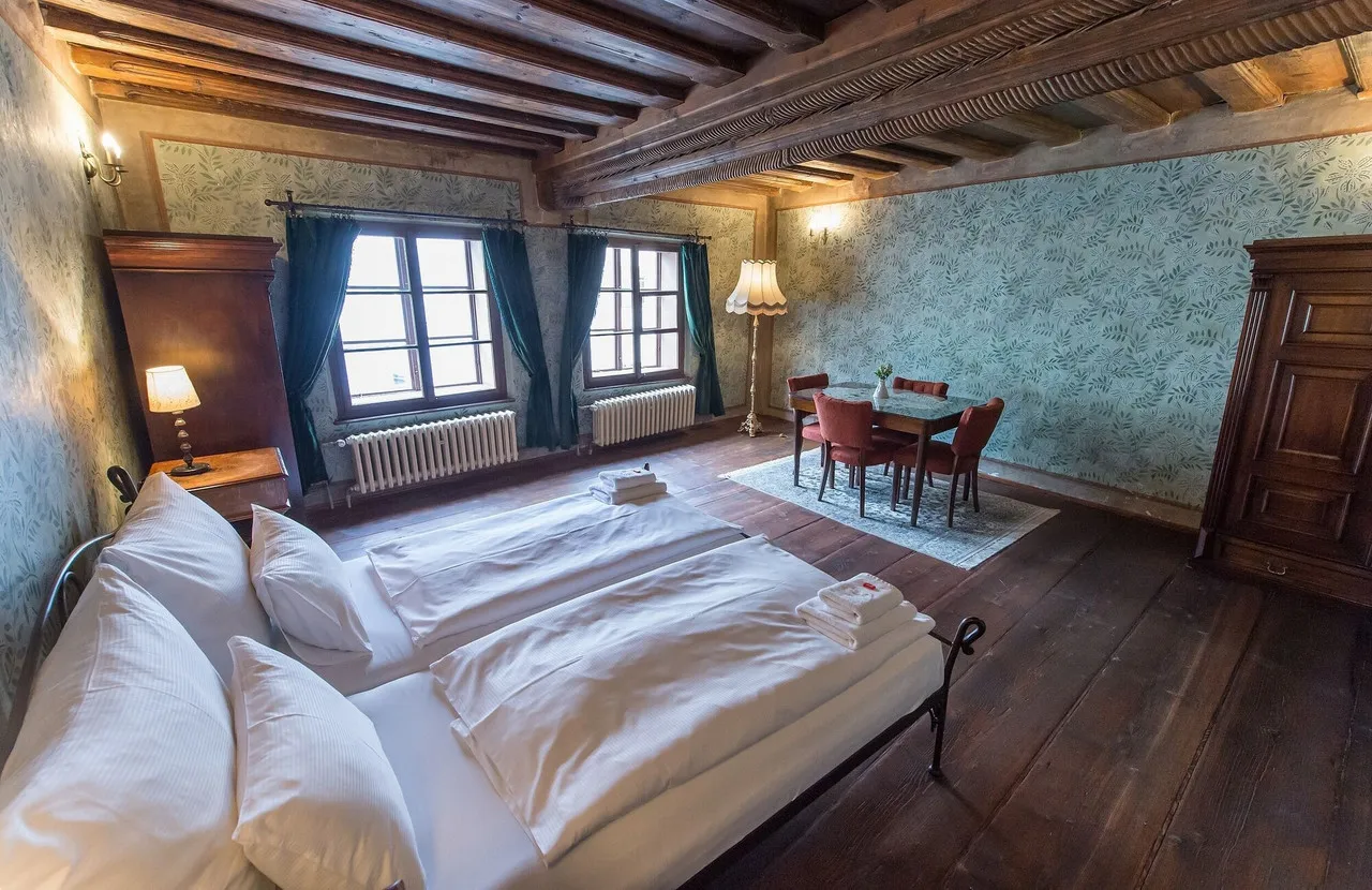 Pension Alt Straninger — rooms and atmosphere