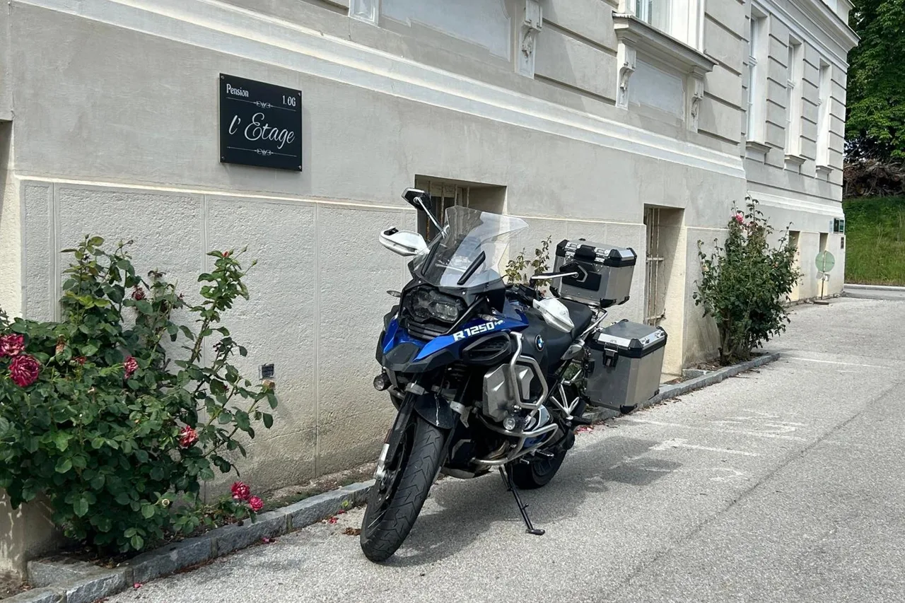 Pension l'Etage — ภาพห้องพักและบรรยากาศ