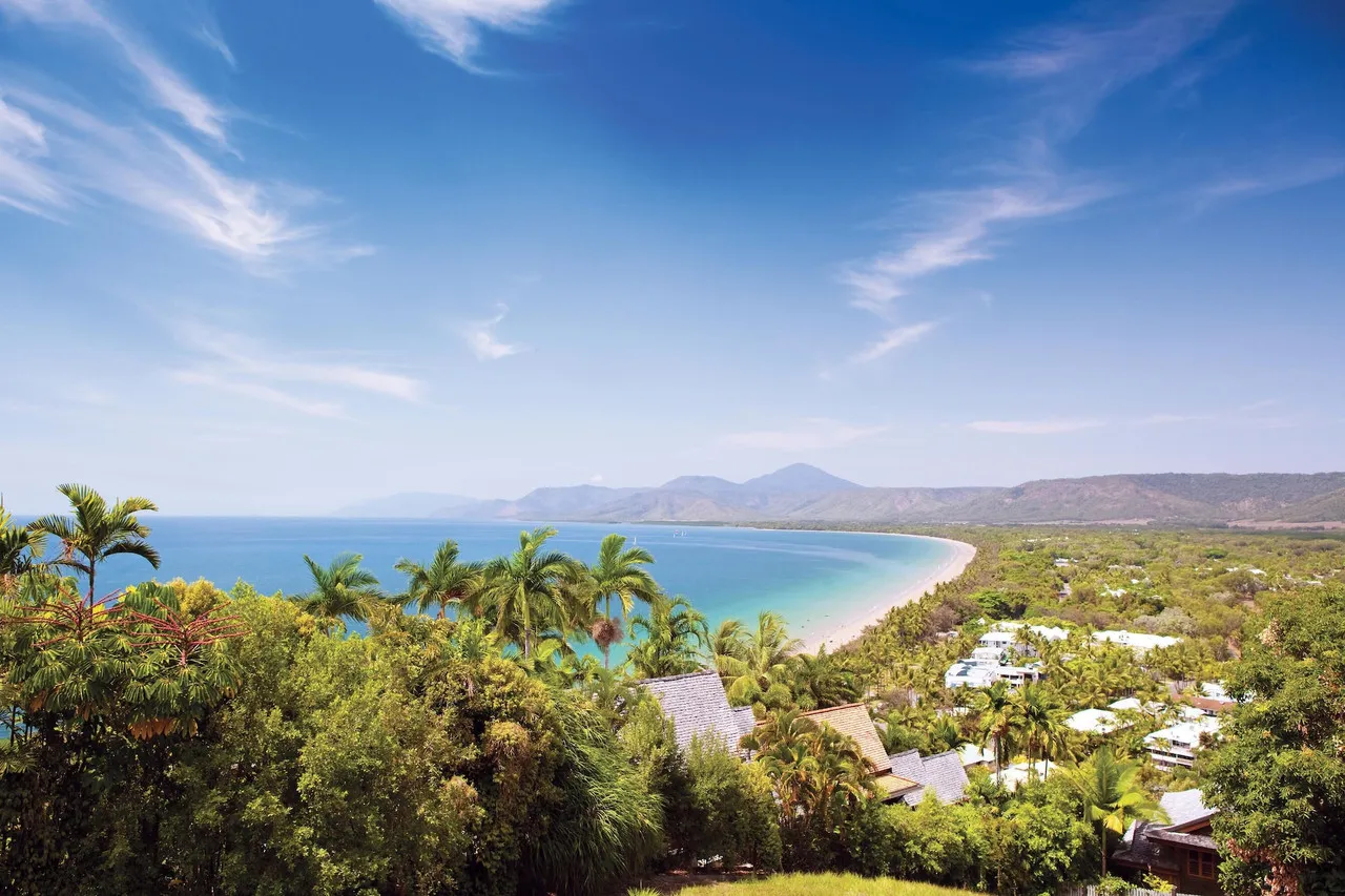 Peppers Beach Club Port Douglas — rooms and atmosphere