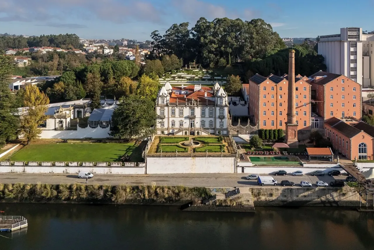 Pestana Palacio do Freixo — rooms and atmosphere