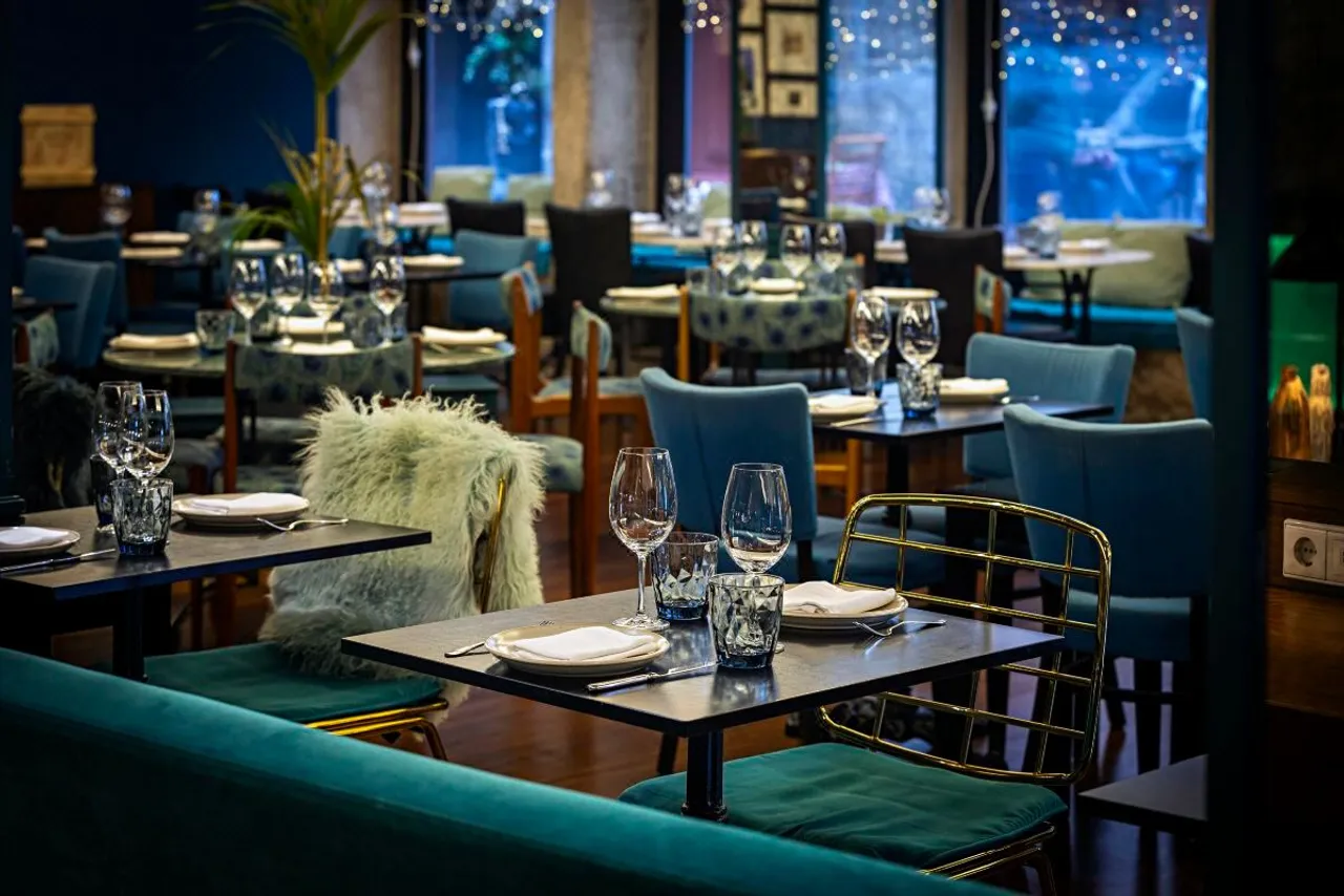 Pestana Vintage Porto Hotel & World Heritage Site — rooms and atmosphere