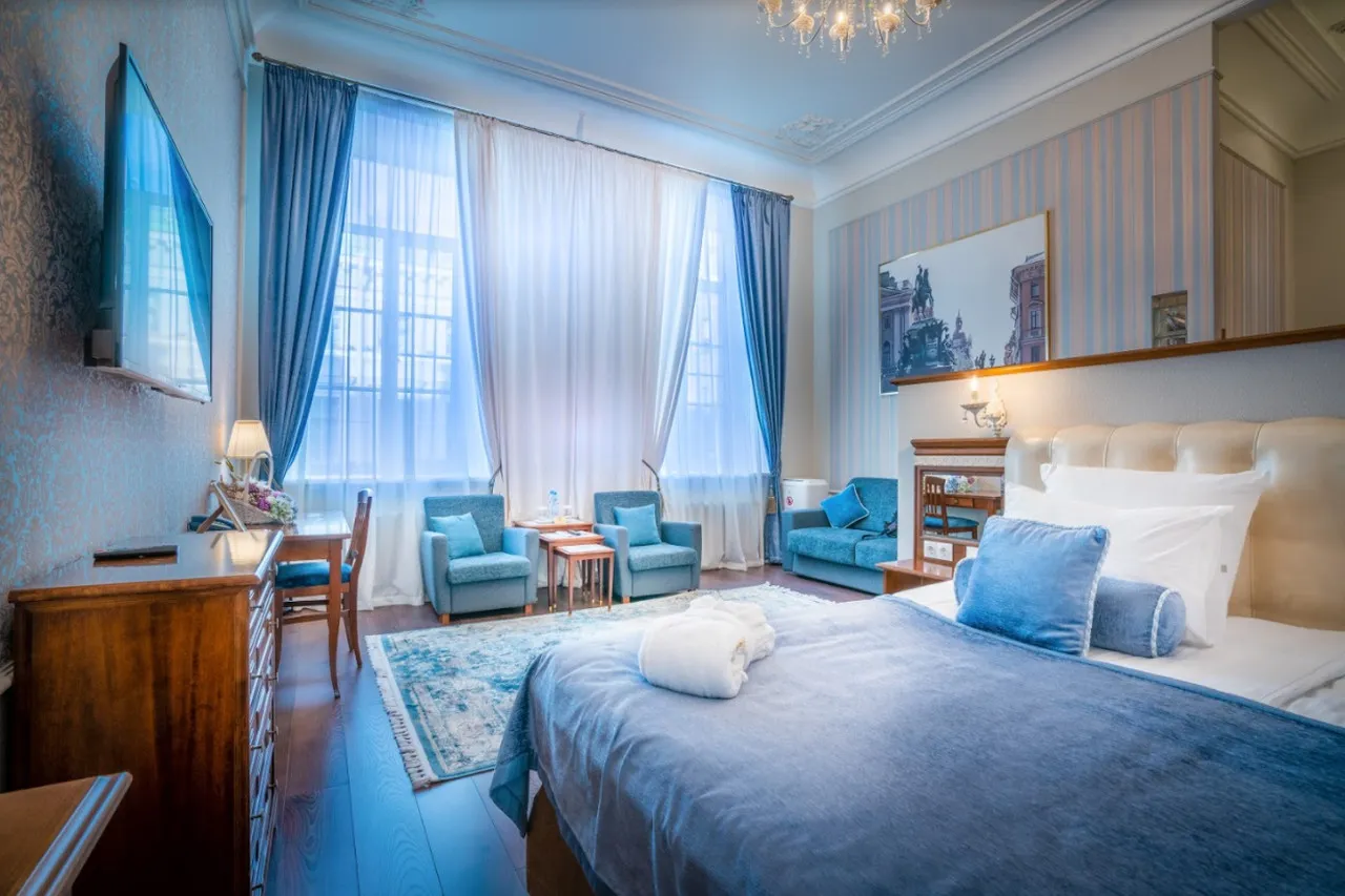Petr Hotel — rooms and atmosphere
