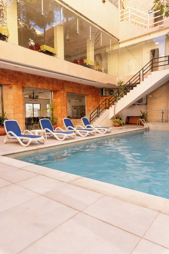 Petra Palace Hotel — rooms and atmosphere