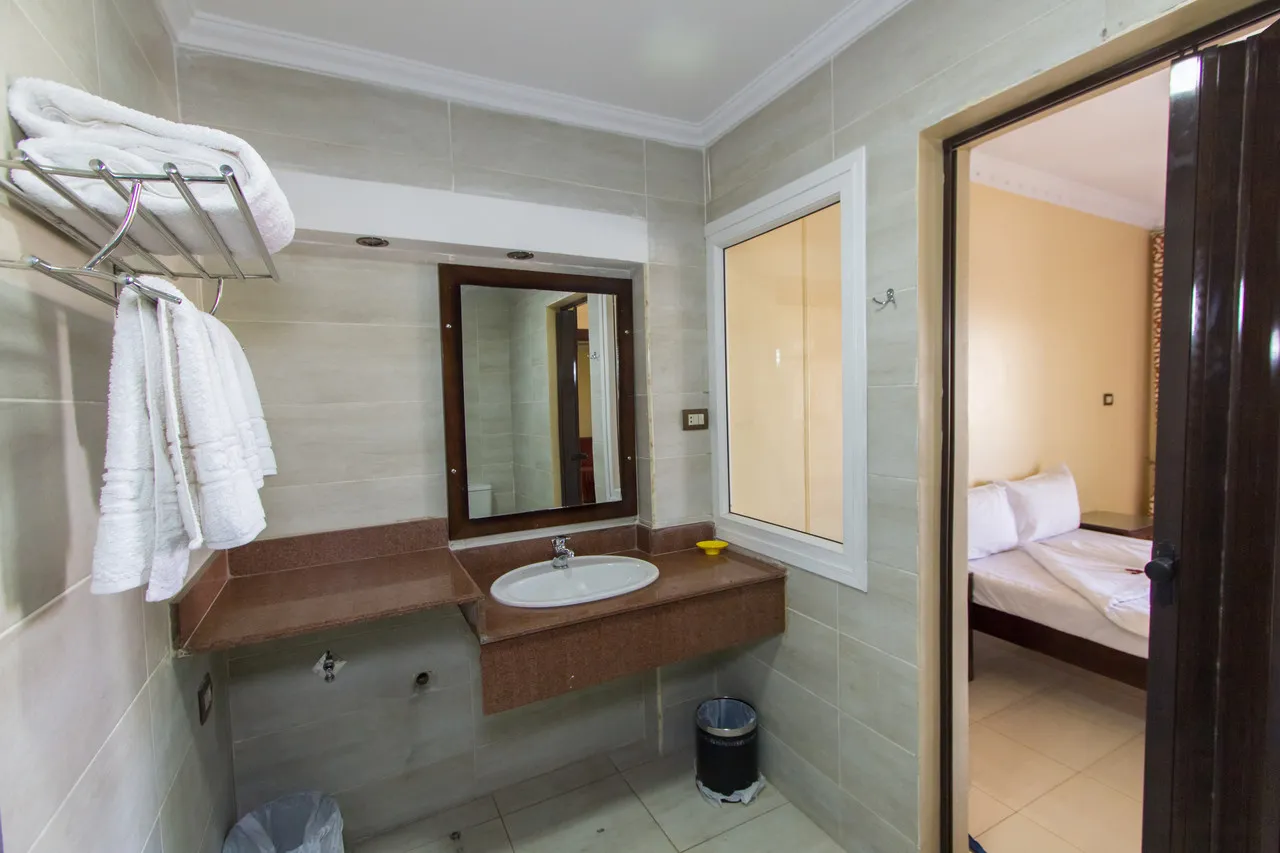 Philae Hotel Aswan — rooms and atmosphere