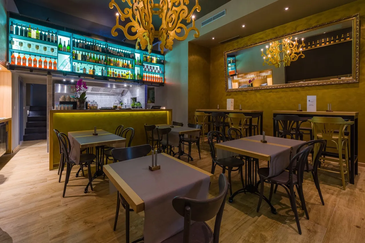 Piazza Heritage Hotel — rooms and atmosphere