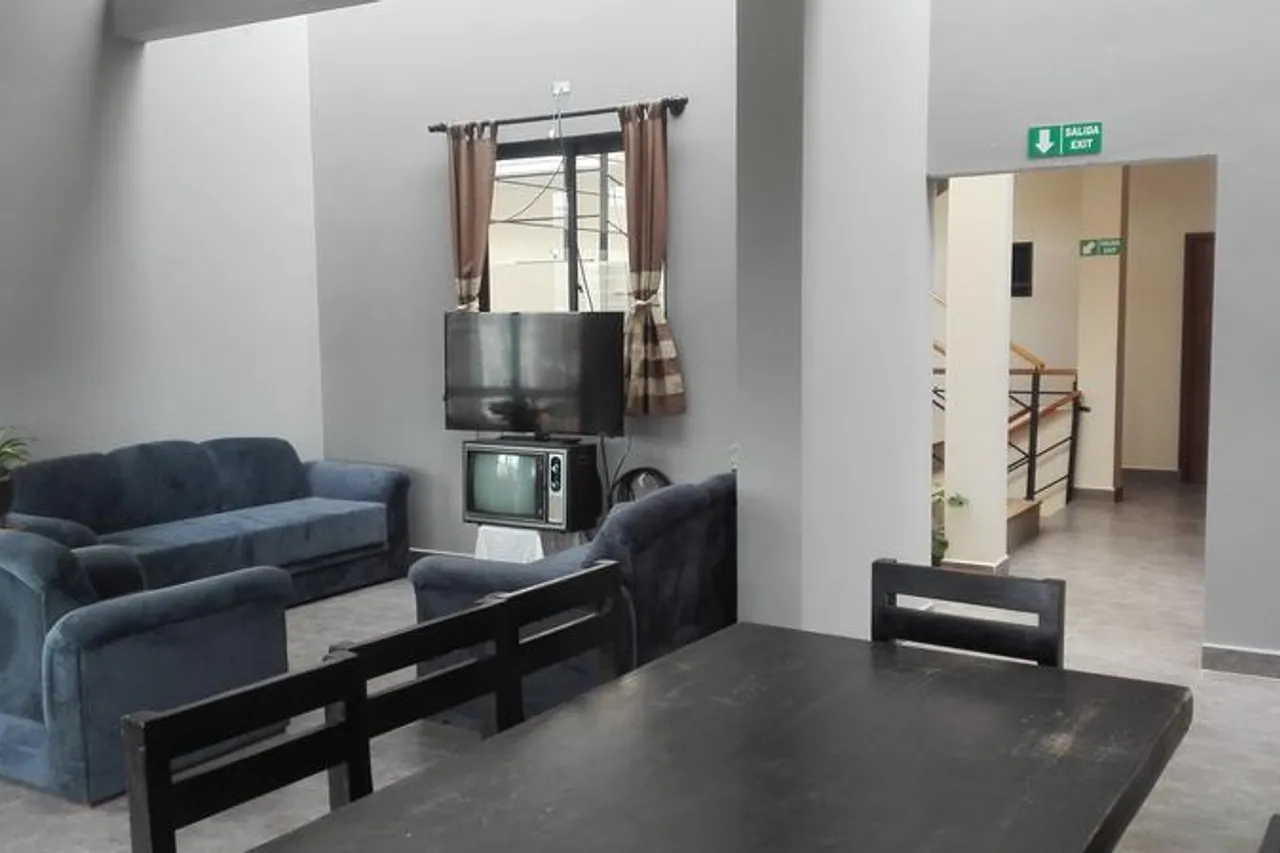Piedra Blanca Backpackers Hostel — ภาพห้องพักและบรรยากาศ