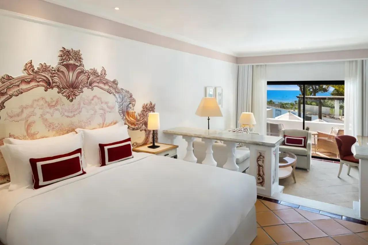 Pine Cliffs Hotel, a Luxury Collection Resort — rooms and atmosphere