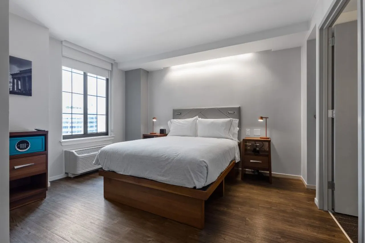 Motto by Hilton Washington DC City Center (formerly Pod DC) — ภาพห้องพักและบรรยากาศ