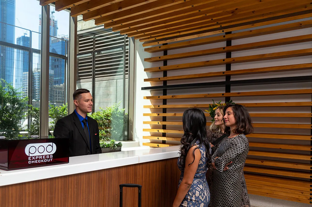 Pod Times Square — rooms and atmosphere