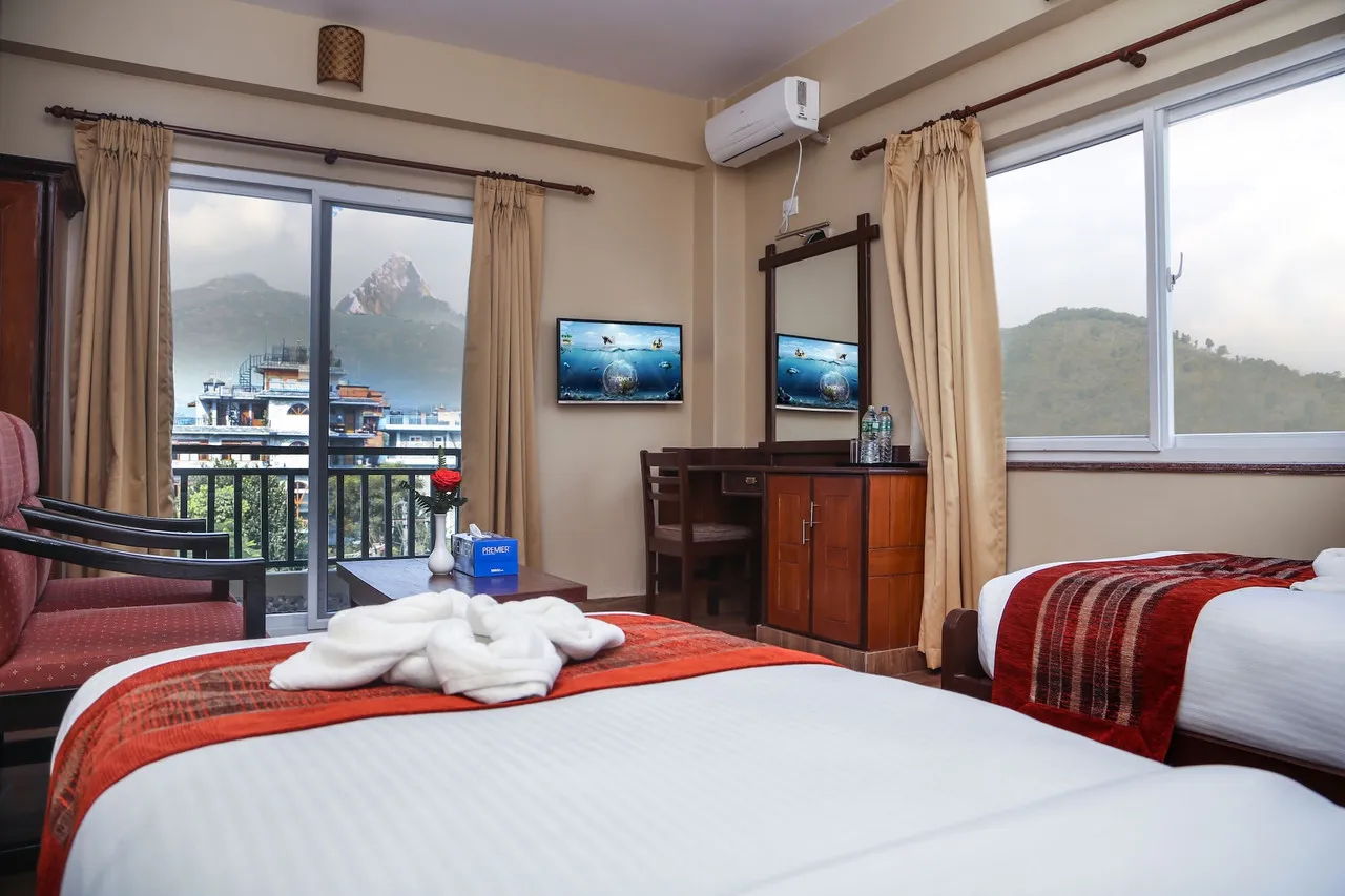 Pokhara Choice Inn — rooms and atmosphere
