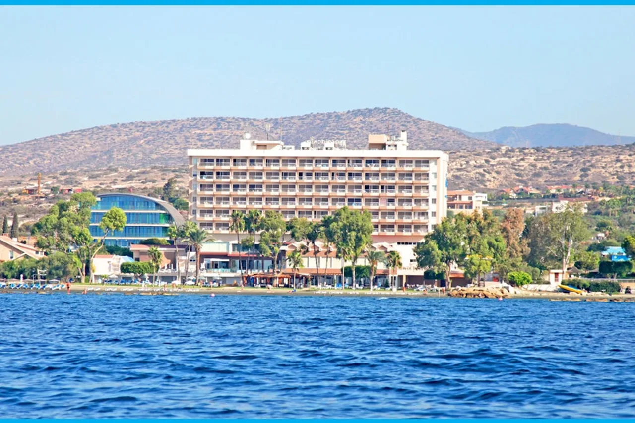 Poseidonia Beach Hotel — ลีมาซอล