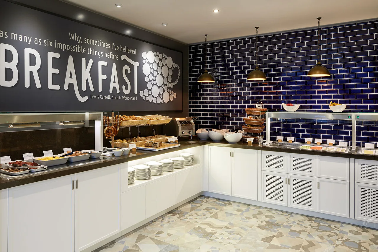Premier Inn Hamburg City Centre — ภาพห้องพักและบรรยากาศ