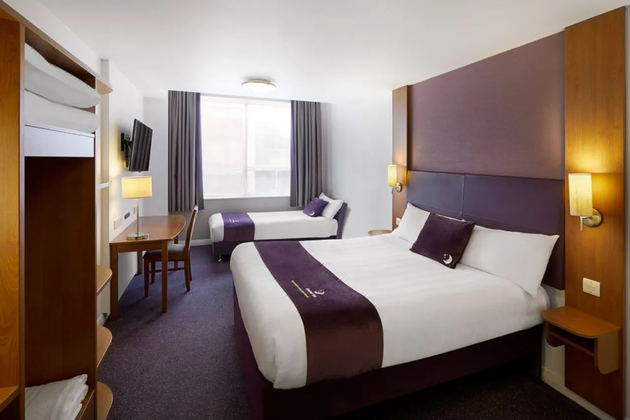 Premier Inn York City (Blossom Street South) — ภาพห้องพักและบรรยากาศ