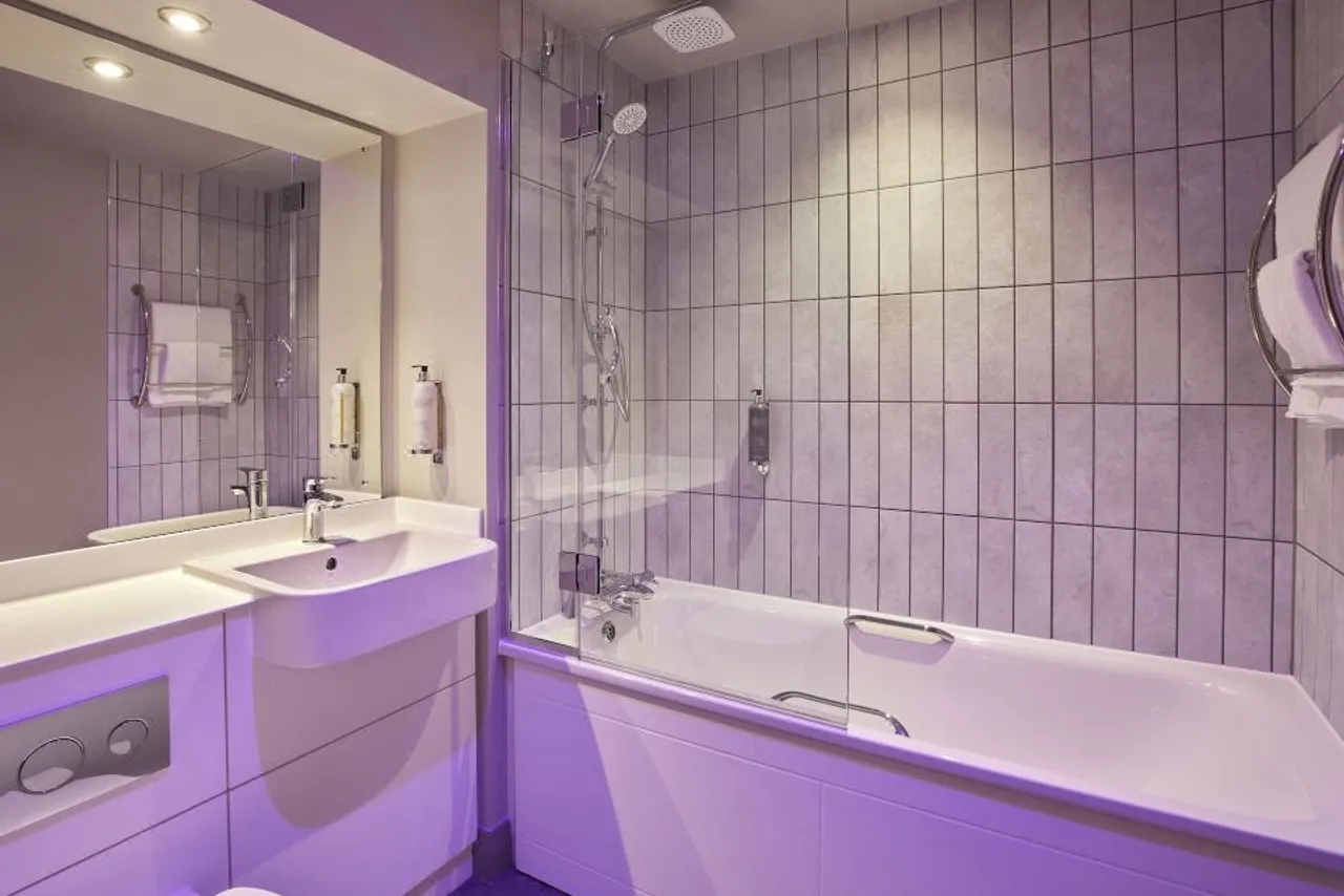 Premier Inn York City (Blossom Street South) — ภาพห้องพักและบรรยากาศ