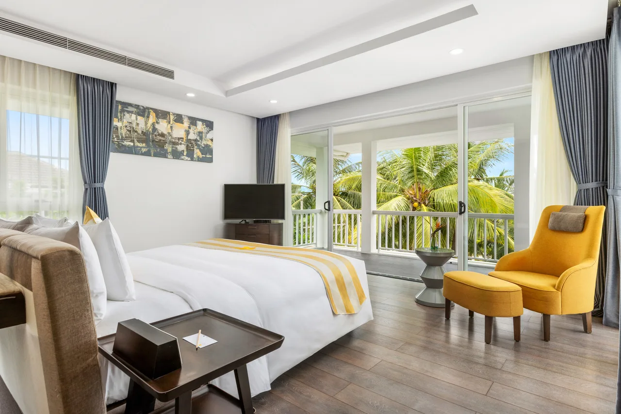 Premier Village Danang Resort Managed By AccorHotels — rooms and atmosphere