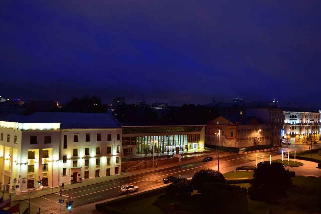 President Hotel Minsk — ภาพห้องพักและบรรยากาศ