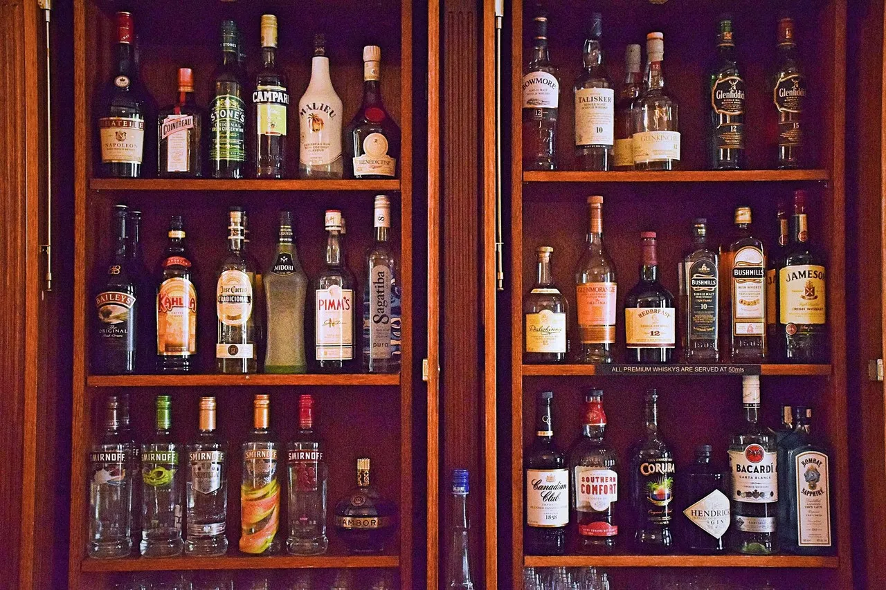 The Prince Albert Backpackers & Bar — rooms and atmosphere