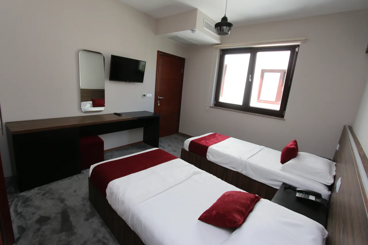Prior Hotel — ภาพห้องพักและบรรยากาศ
