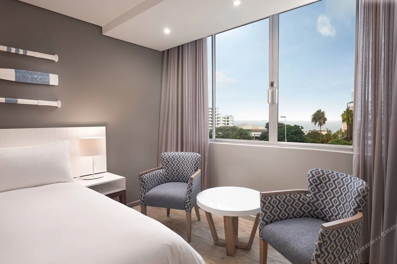 Protea Hotel by Marriott Durban Umhlanga — ภาพห้องพักและบรรยากาศ