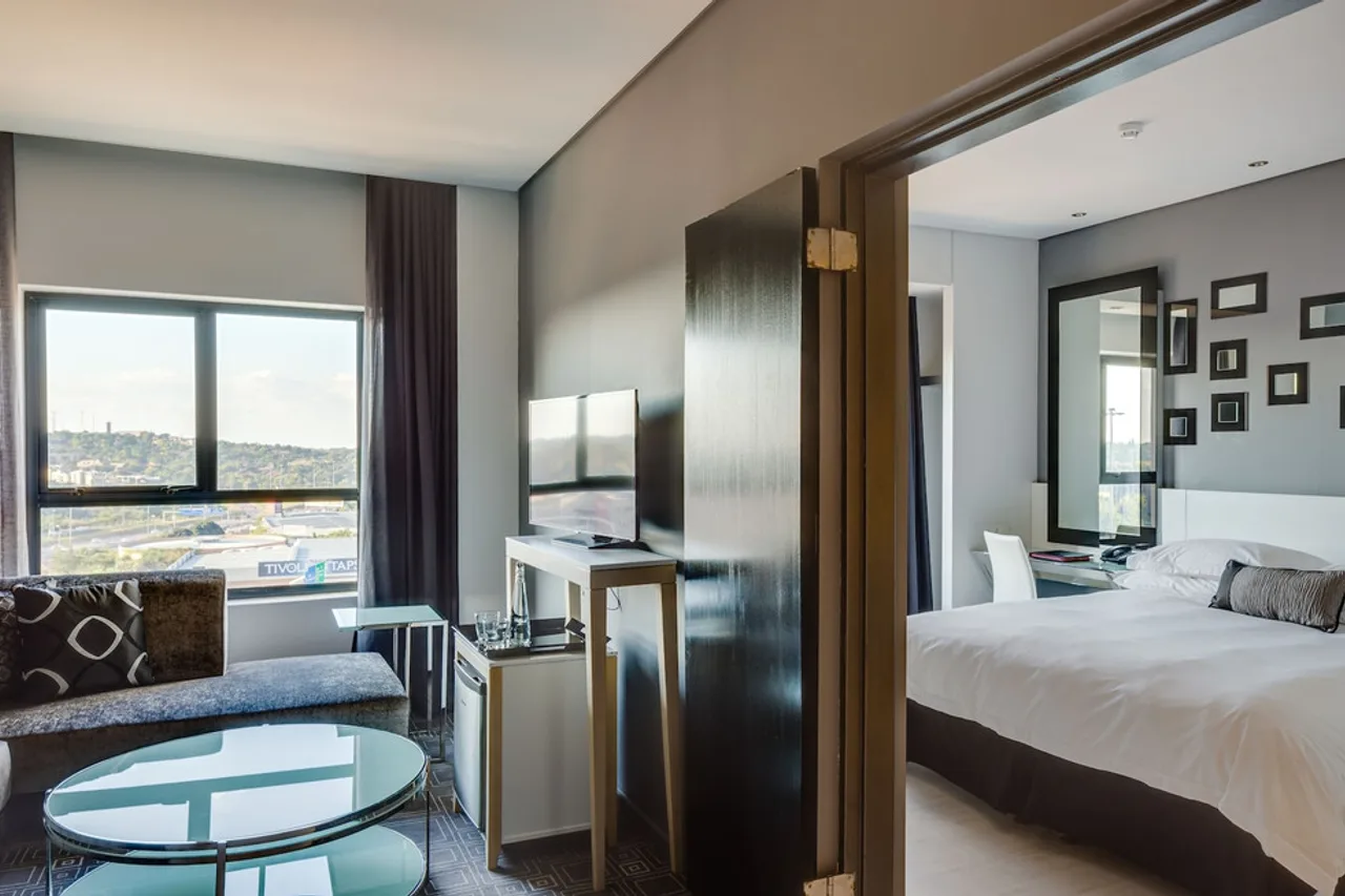 Protea Hotel Fire & Ice! by Marriott Pretoria Menlyn — ภาพห้องพักและบรรยากาศ