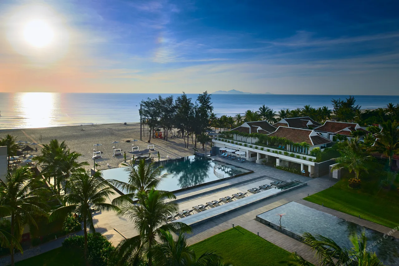 Pullman Danang Beach Resort — rooms and atmosphere