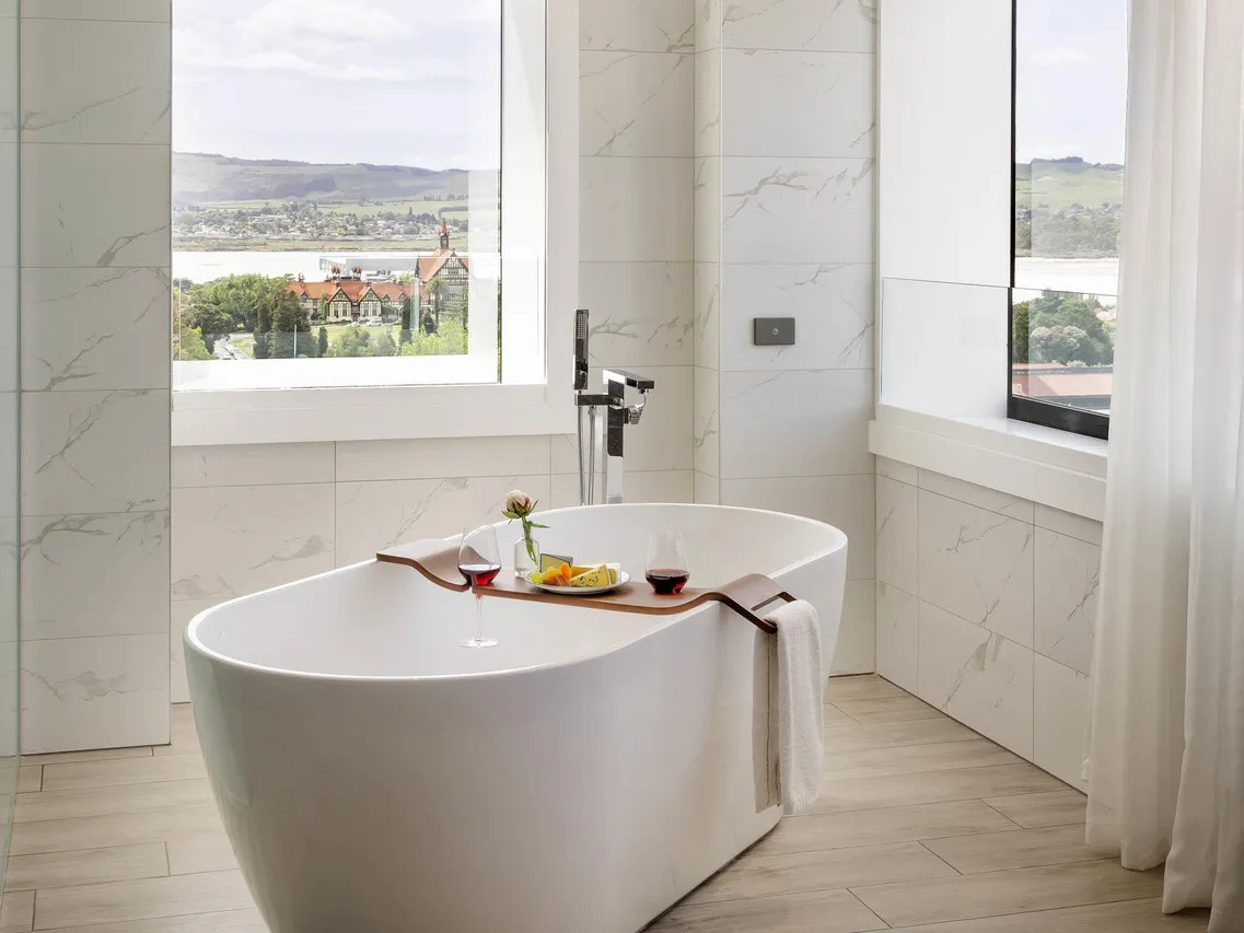 Pullman Rotorua — rooms and atmosphere