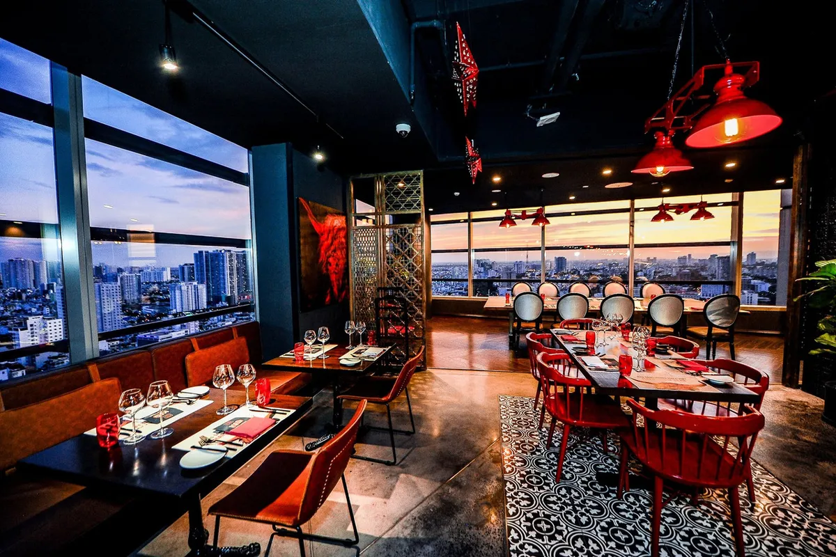 Pullman Saigon Centre — rooms and atmosphere