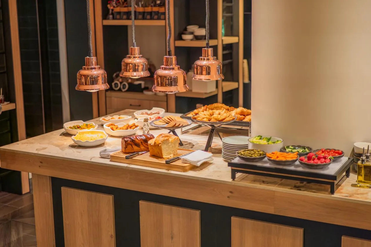 Pullman Toulouse Centre Ramblas — rooms and atmosphere