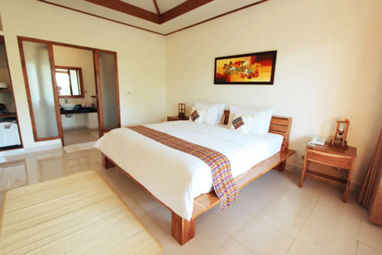 Puri Sari Beach Hotel — ภาพห้องพักและบรรยากาศ