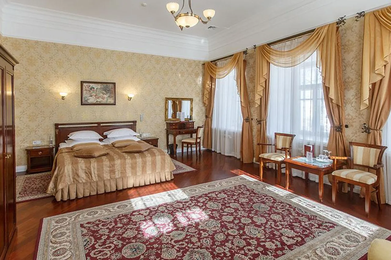 Pushkarskaya Sloboda Hotel Complex — ภาพห้องพักและบรรยากาศ