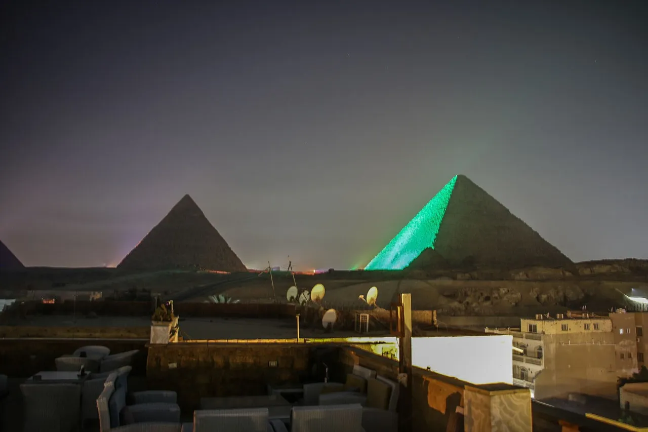 Pyramids Valley Boutique Hotel — rooms and atmosphere