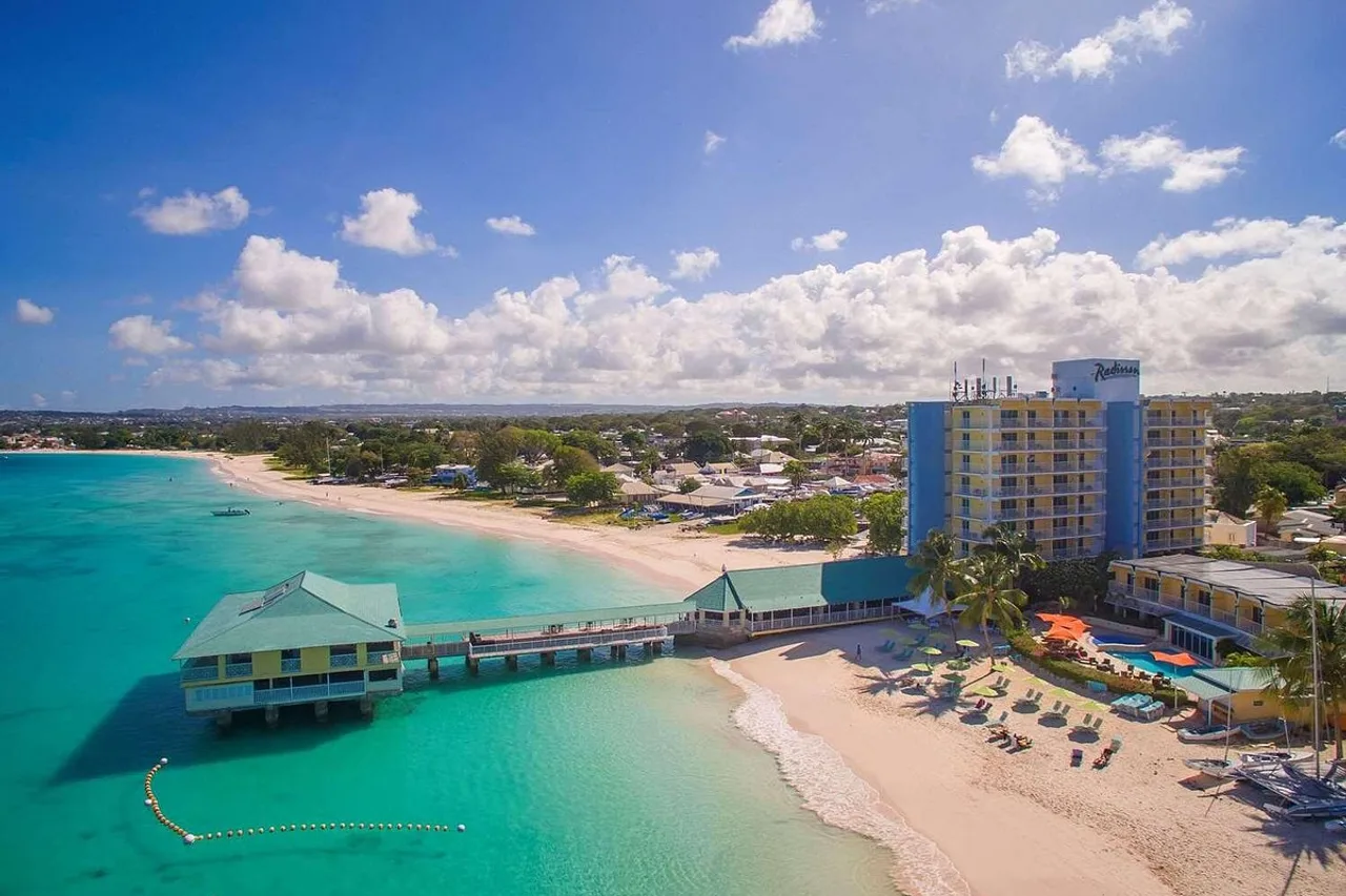 Radisson Aquatica Resort Barbados — โรงแรมในบริดจ์ทาวน์