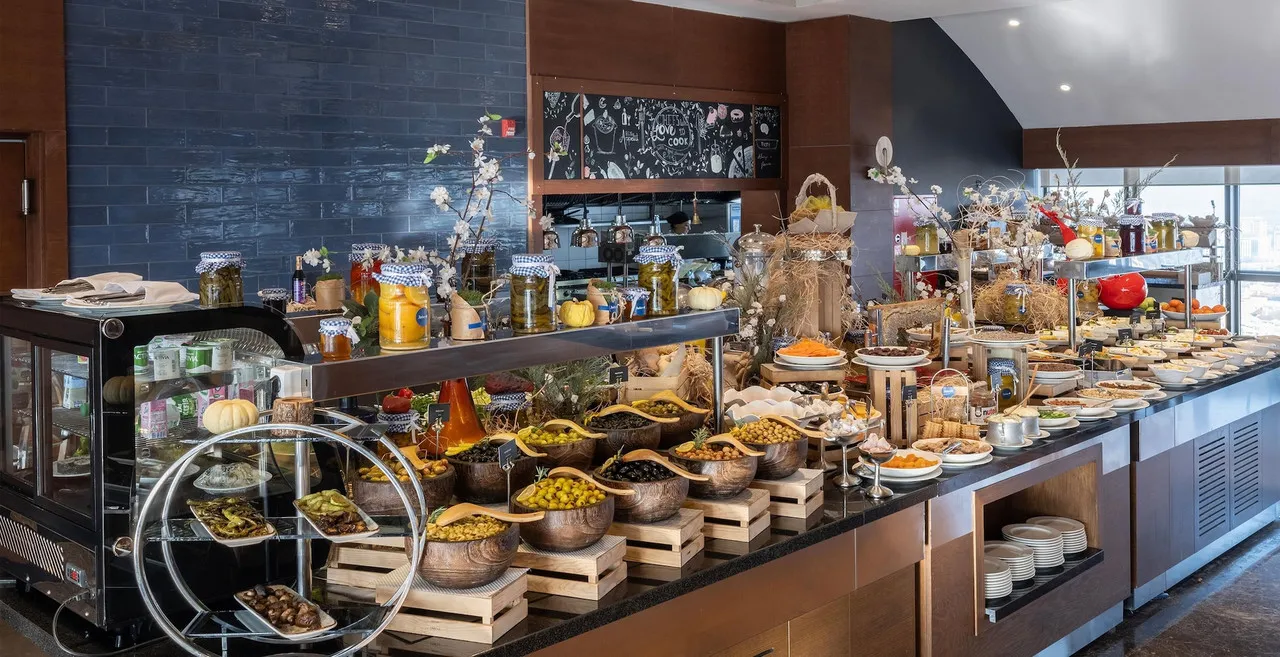Radisson Blu Hotel Ankara Çankaya (เดิม Point Hotel Ankara) — rooms and atmosphere