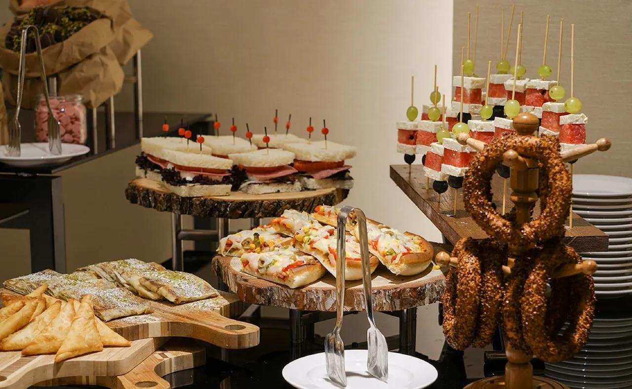 Radisson Blu Hotel Ankara Çankaya (เดิม Point Hotel Ankara) — rooms and atmosphere