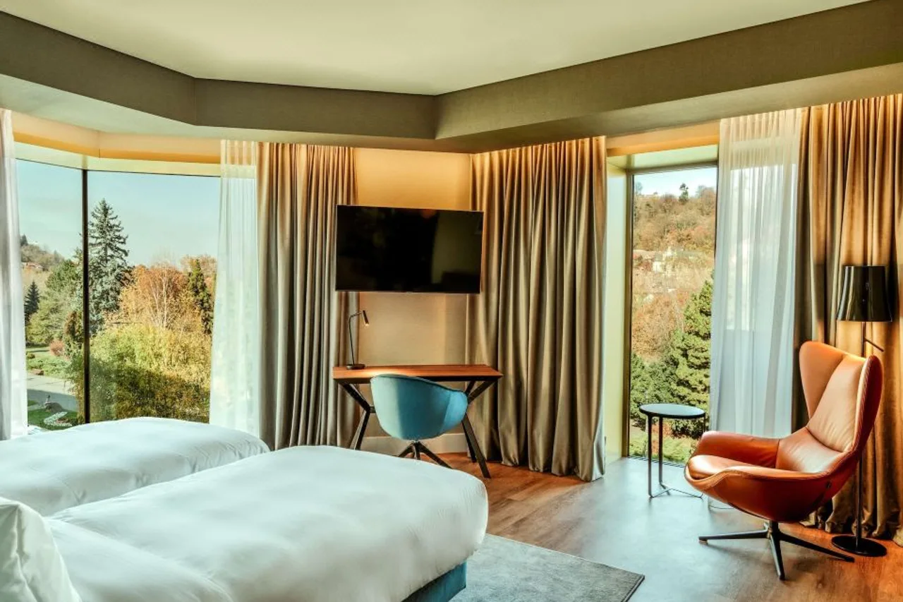 Radisson Blu Aurum Hotel, Brasov — ภาพห้องพักและบรรยากาศ