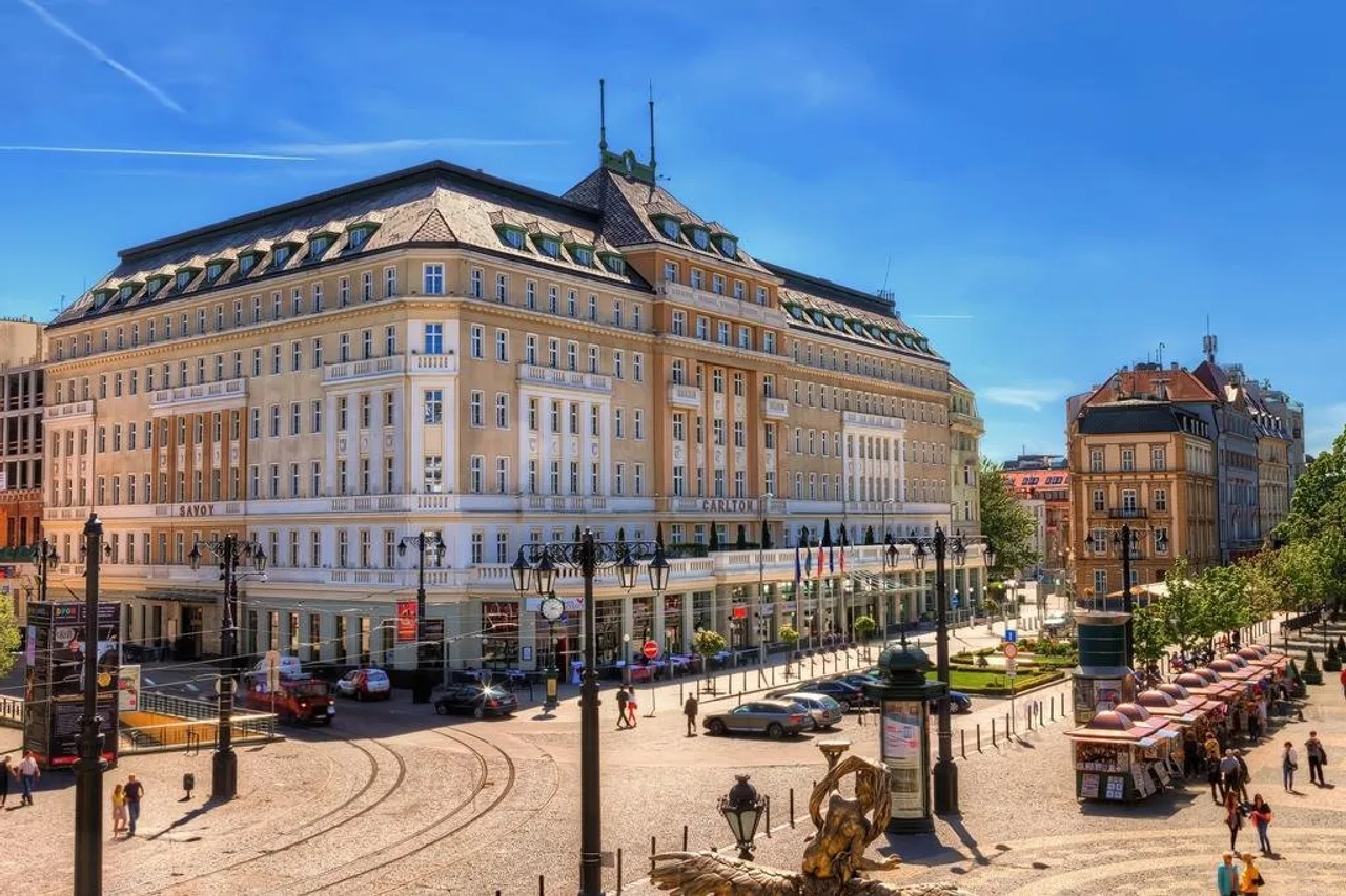Radisson Blu Carlton Hotel, Bratislava — โรงแรมในบราติสลาวา