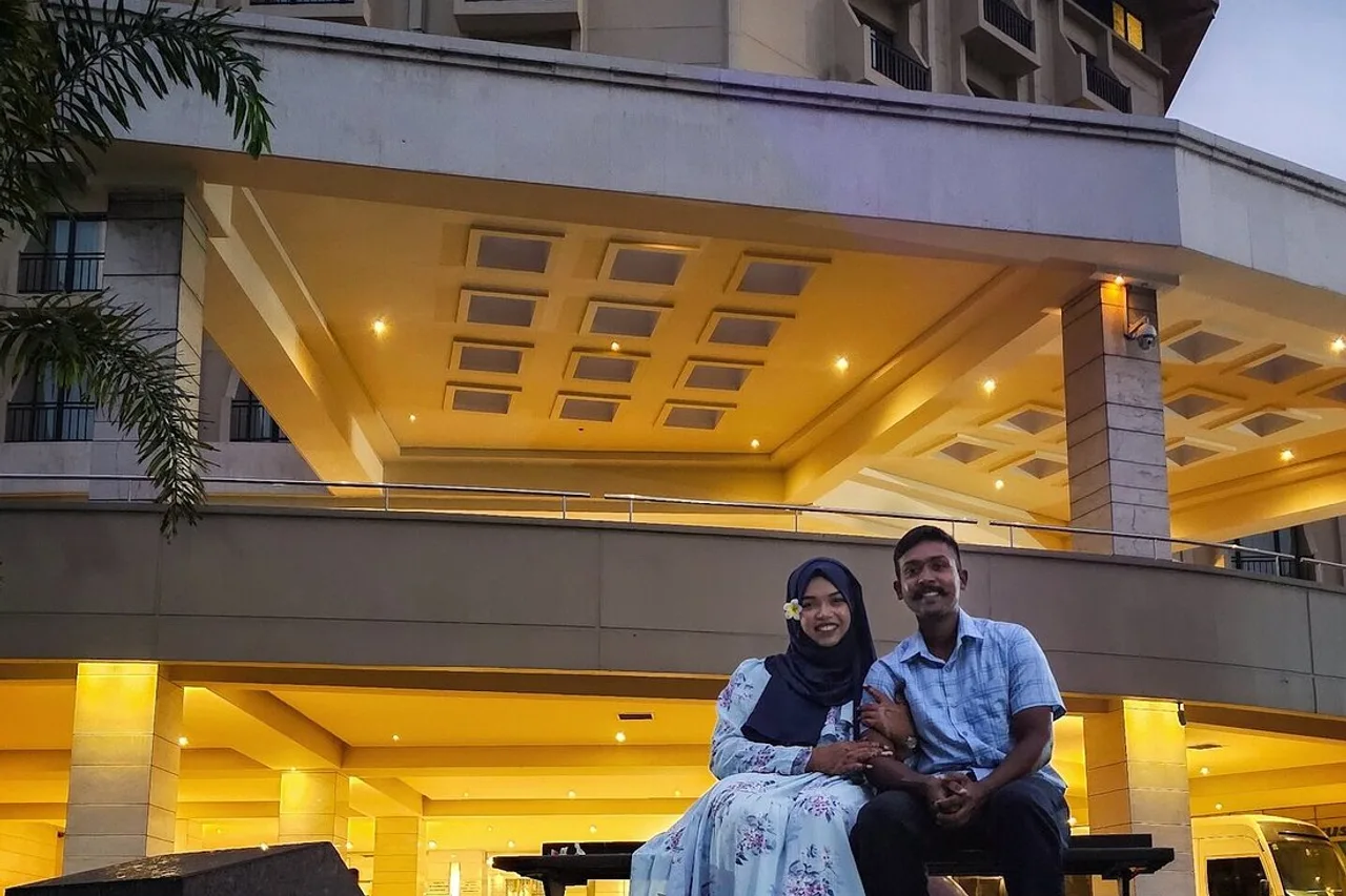 Radisson Blu Dhaka Water Garden — rooms and atmosphere