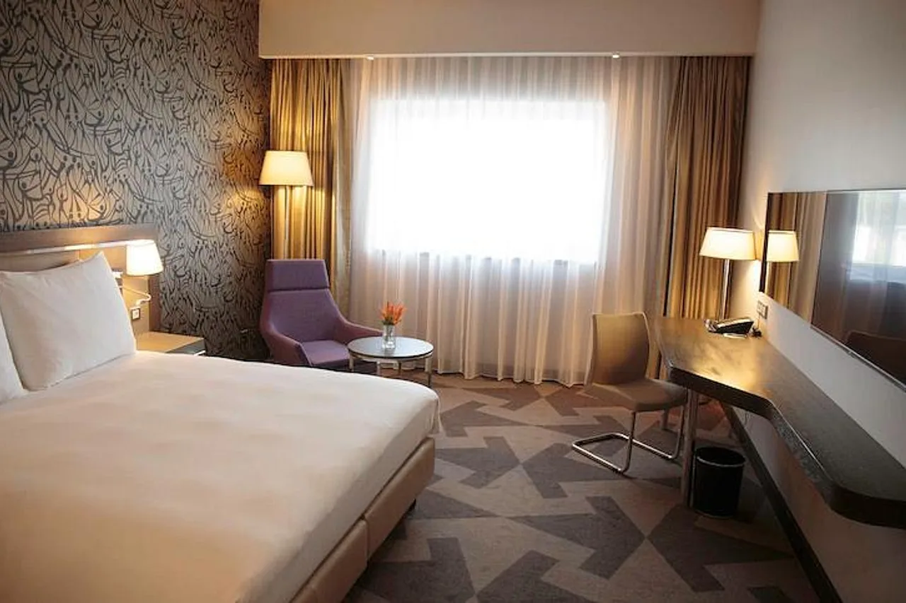Radisson Blu Hotel, Abidjan Airport — ภาพห้องพักและบรรยากาศ
