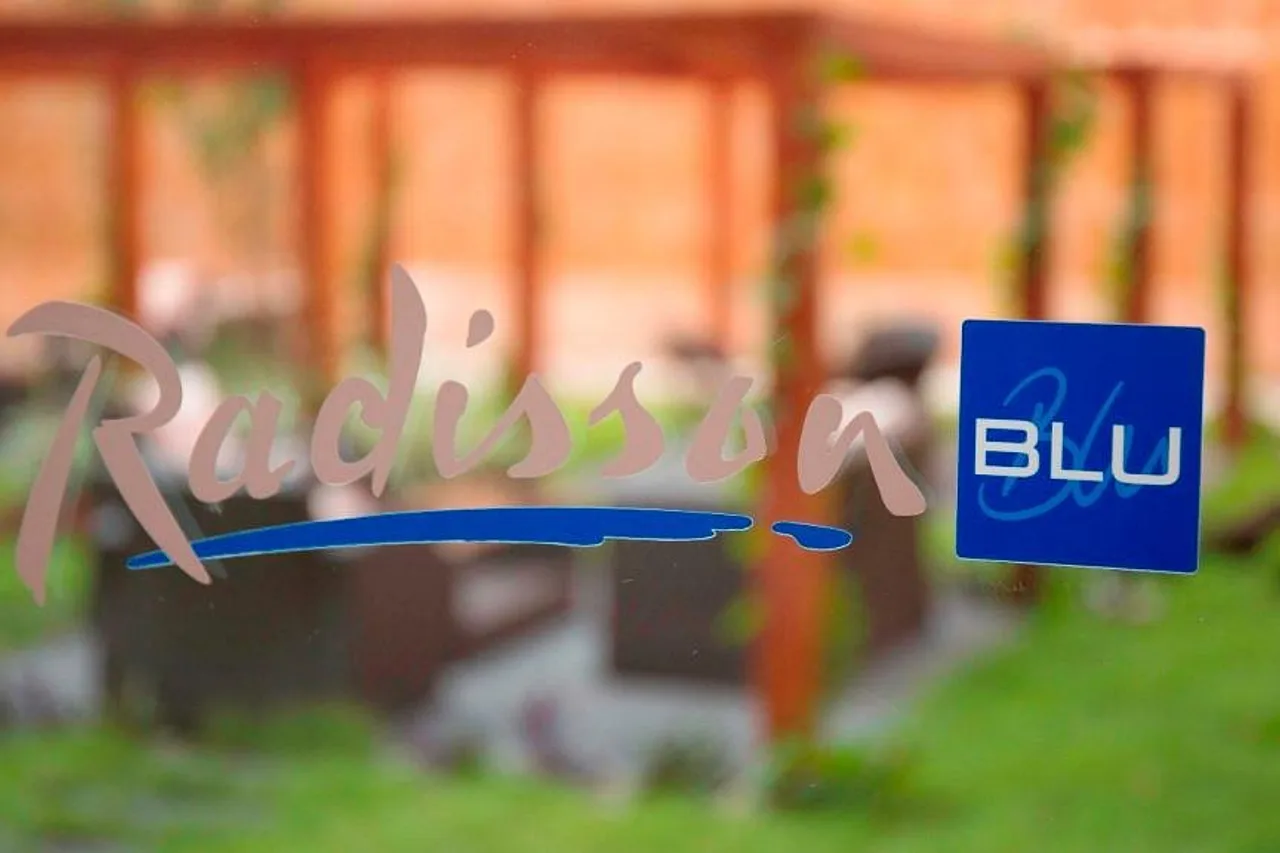 Radisson Blu Hotel, Abidjan Airport — ภาพห้องพักและบรรยากาศ