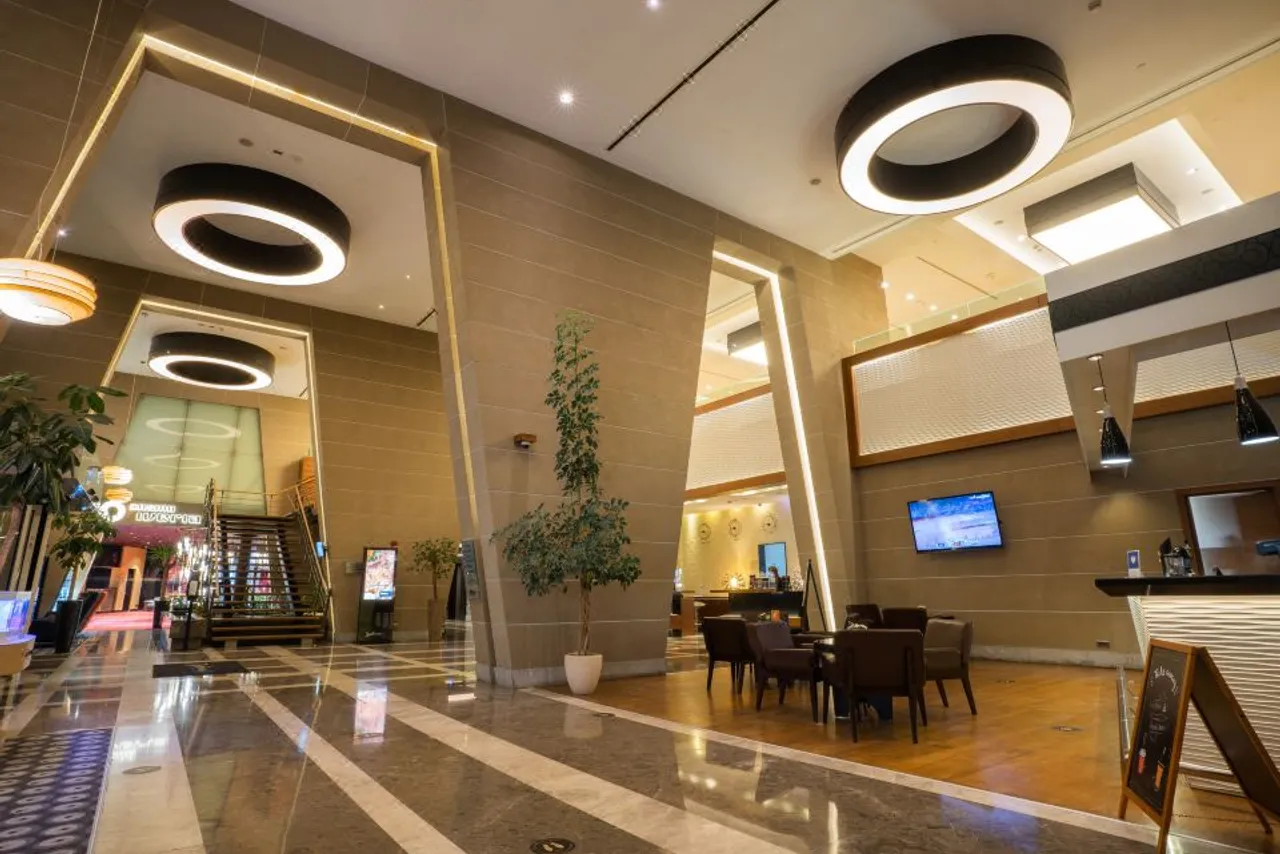 Radisson Blu Hotel, Batumi — ภาพห้องพักและบรรยากาศ
