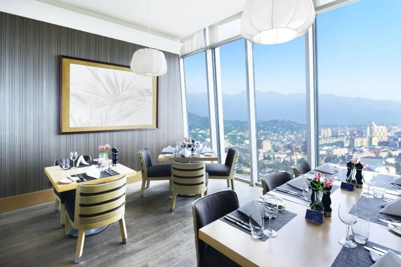 Radisson Blu Hotel, Batumi — ภาพห้องพักและบรรยากาศ