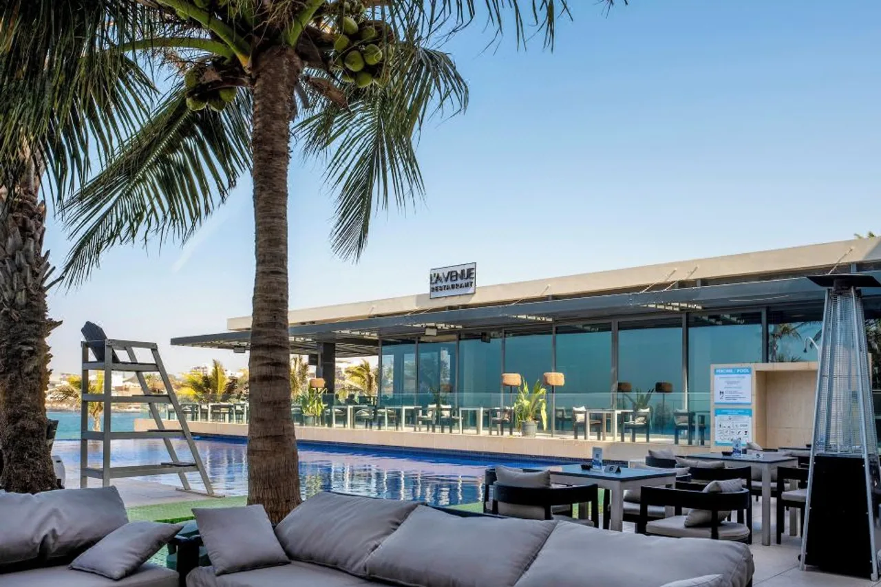 10 โรงแรมดาการ์น่าพักที่สุด — Plateau · Almadies · Corniche (รีวิว 2026)