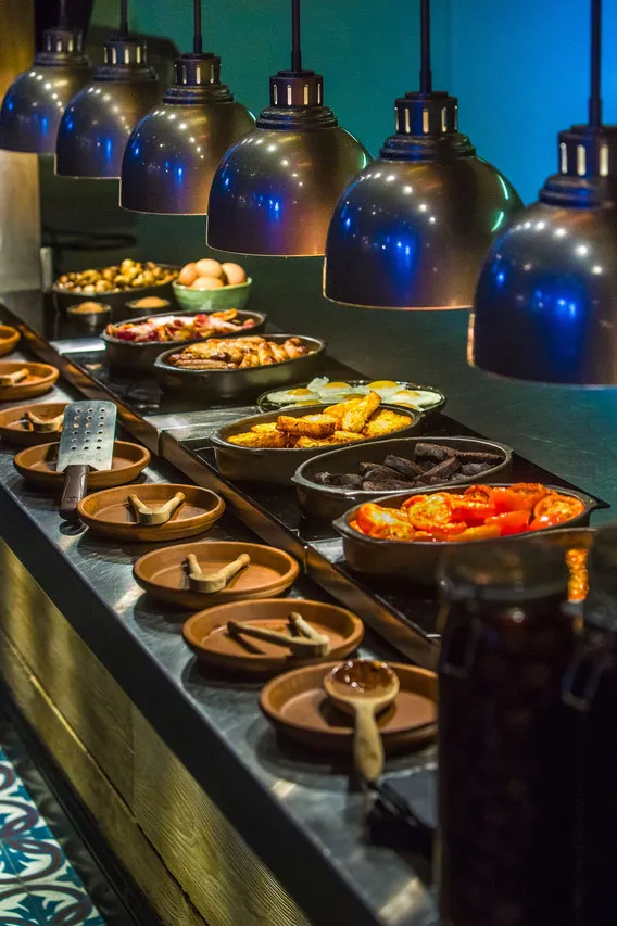 Radisson Blu Hotel Leeds City Centre — rooms and atmosphere