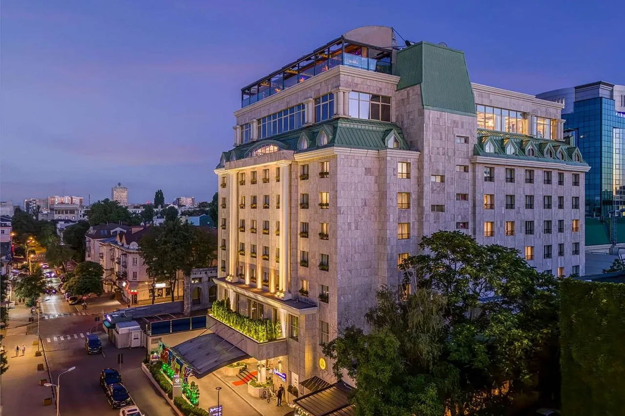 10 โรงแรมคีชีเนาน่าพักที่สุด — Centru · embassy quarter (รีวิวลึก 2026 + ไวน์เซลลาร์ใต้ดิน Cricova)