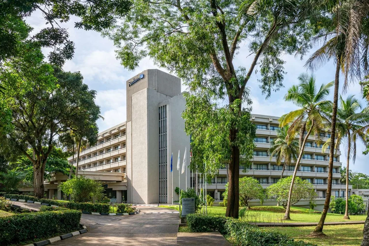Radisson Blu Mammy Yoko Hotel Freetown — ภาพห้องพักและบรรยากาศ
